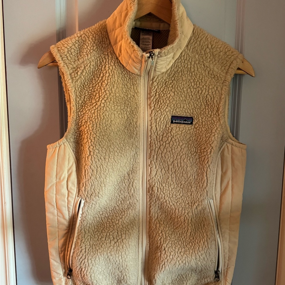 Patagonia Beige Fleece Vest women’s